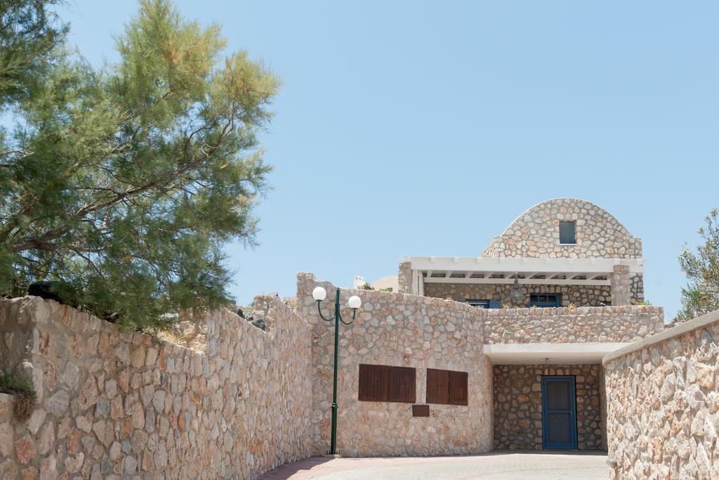 Red Cliff Villa 2Bedroom Villa With Caldera View And Plunge Pool Akrotírion Exteriér fotografie